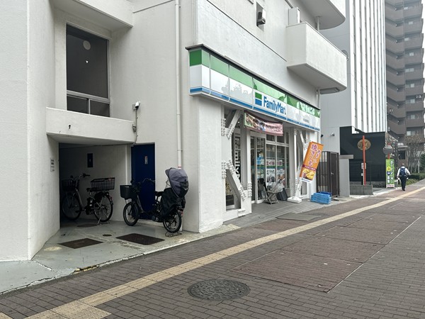 ファミリーマート
