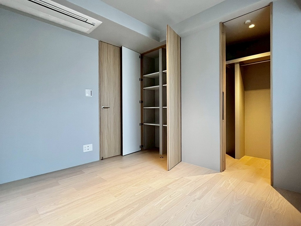 ガレリアコルテ六番町_広々とした洋室の写真2