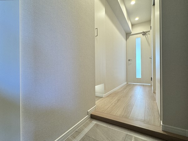 五反田ダイヤモンドマンション_シンプルな玄関の写真