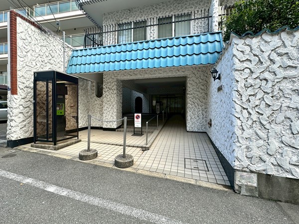 秀和麻布笄町レジデンス アプローチ