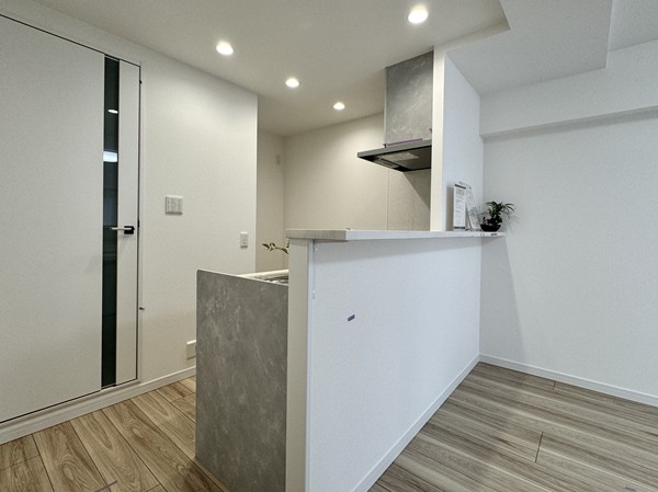 三田ハイデンス_対面キッチンの写真