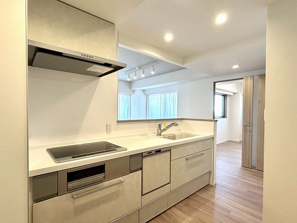 グーディッシュ千歳船橋_清潔感のあるキッチンの写真