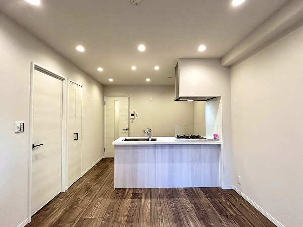 アゼリアコート_メインルームの写真