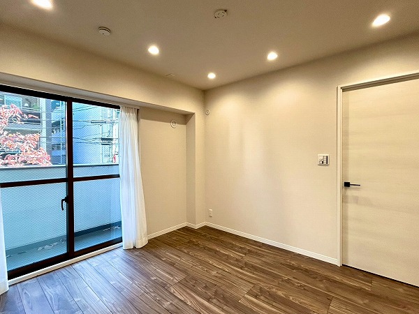 アゼリアコート_メインルームの写真1