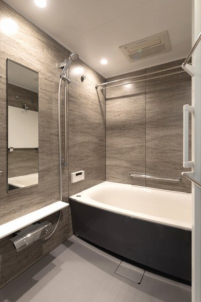 芝浦アイランドグローヴタワー_高級感があるバスルームの写真