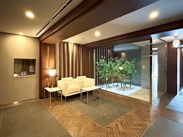 シティハウス四谷坂町 エントランスロビー