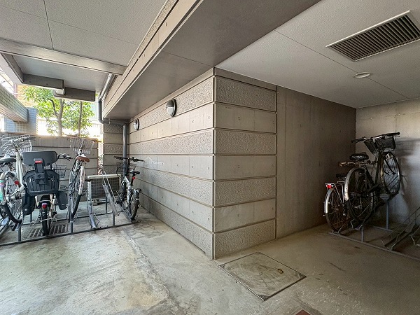 サンクタス千歳烏山　駐輪場