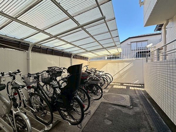 東急ドエルアルス碑文谷 駐輪場