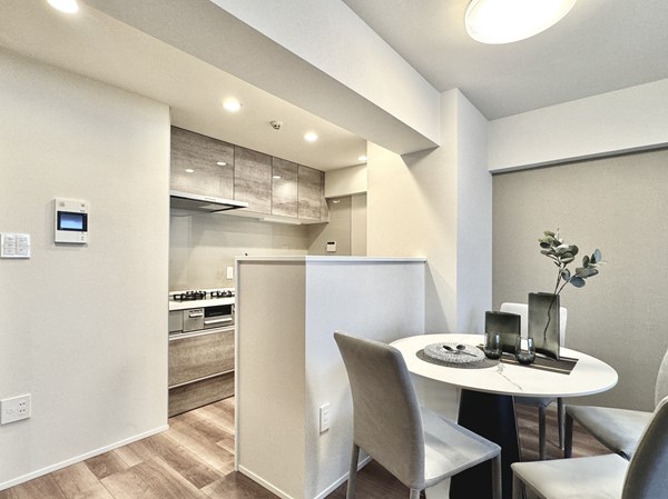 ライオンズマンション麻布十番南_対面キッチンの写真