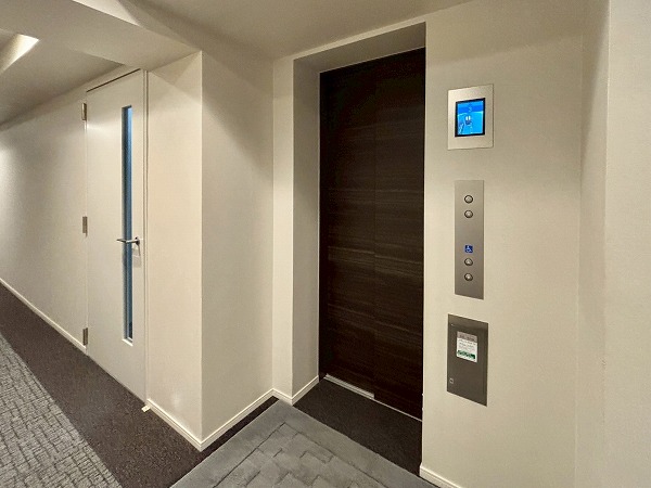 ブランズ神楽坂　エレベーター