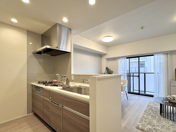 ライオンズプラザ池田山_対面キッチンの写真