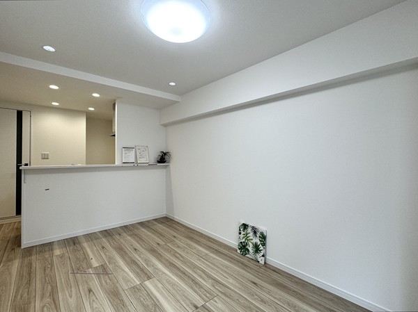 三田ハイデンス_対面キッチンがあるメインルームの写真