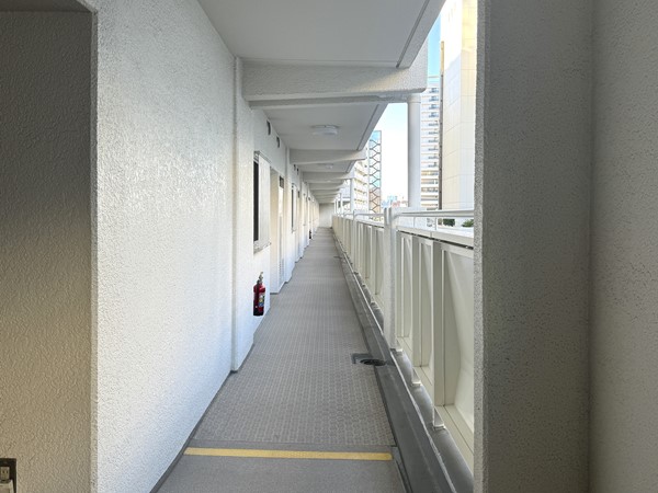 三田ナショナルコート 外廊下