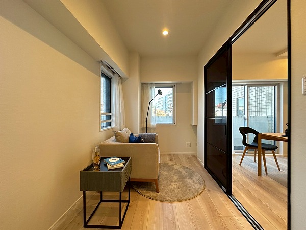 ジェイパーク中目黒Ⅳ_開放的な洋室の写真