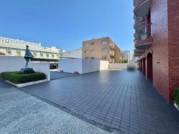 ドルフブルーメン　アプローチ