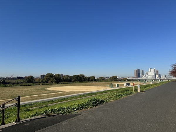 多摩川土手