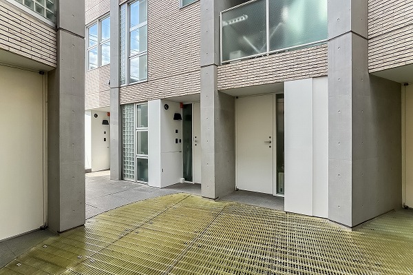 成城テラス（世田谷区成城2）　オートロック内