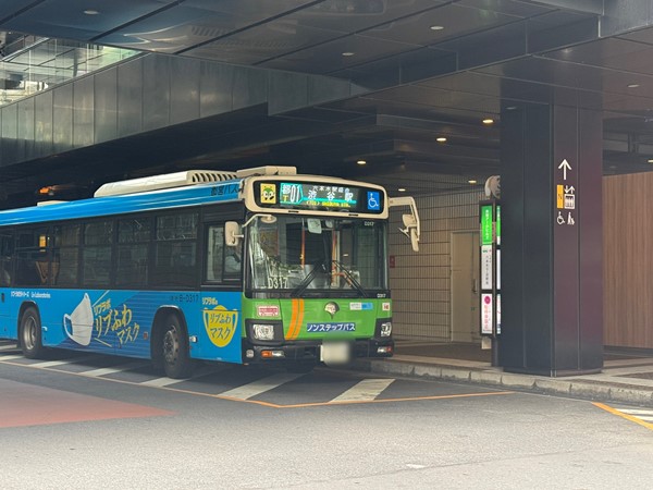 アークヒルズバス停