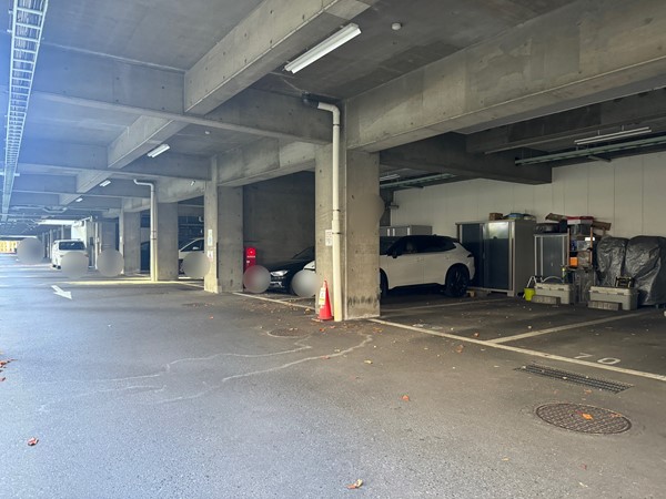 三田ナショナルコート 駐車場