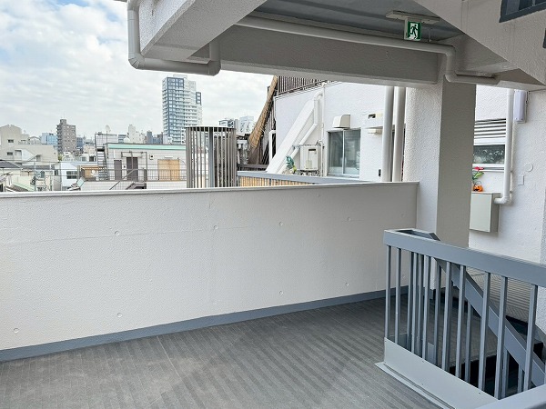 四谷ハイコーポ　共用廊下