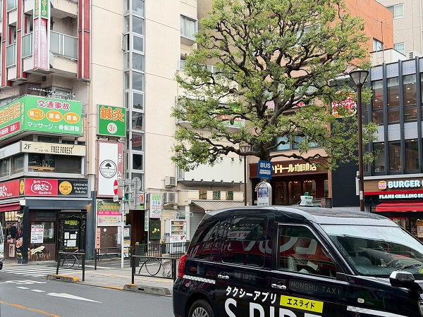 駅前のテナント