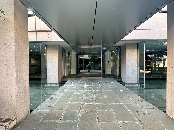 ジェイパーク中目黒Ⅳ アプローチ水辺