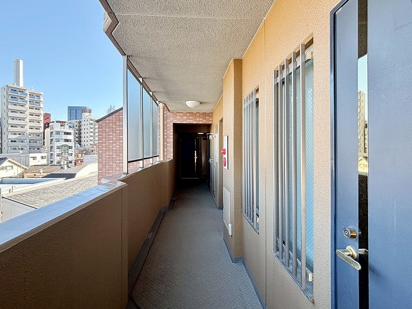 レジェンド池袋 外廊下