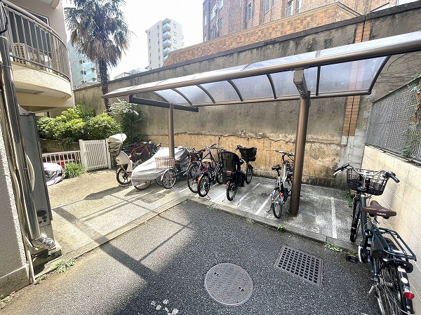 シェトワ白金台　駐輪場