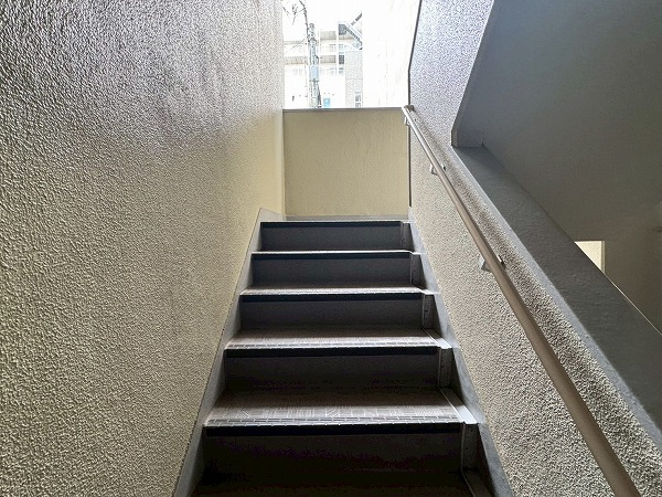 ドミニ目黒　外階段