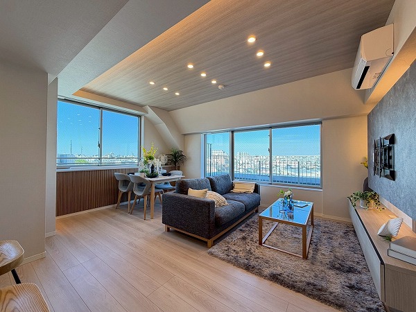 イニシアイオ目黒学芸大学_開放的なリビングの写真