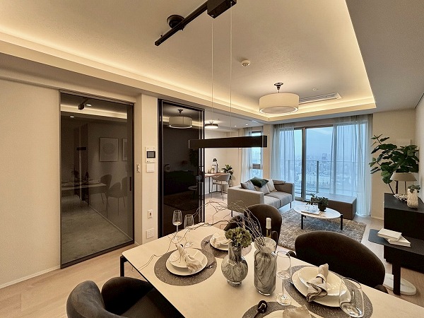 パークシティ中央湊ザタワー_リビングダイニングキッチンの写真