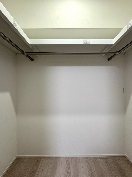 多摩川ハウス_ウォークインクローゼットの写真