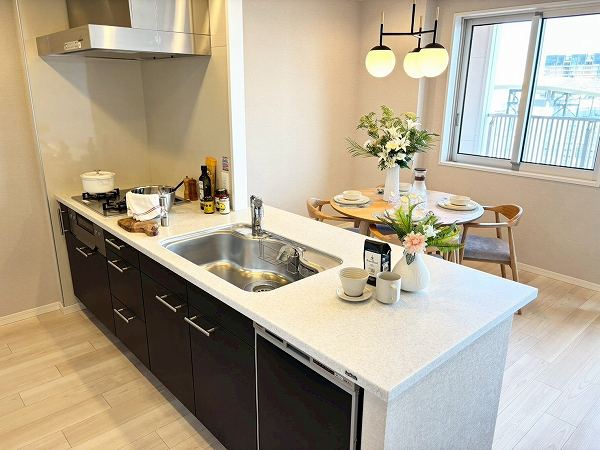 アーバンドックパークシティ豊洲タワーA_広いキッチンの写真