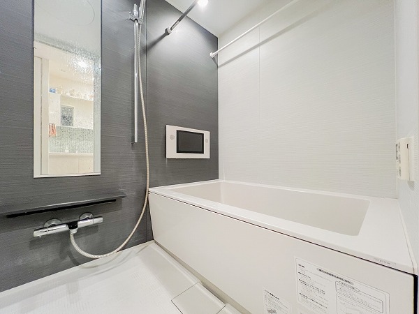 ベルドゥムール東京八丁堀_清潔感があるバスルームの写真