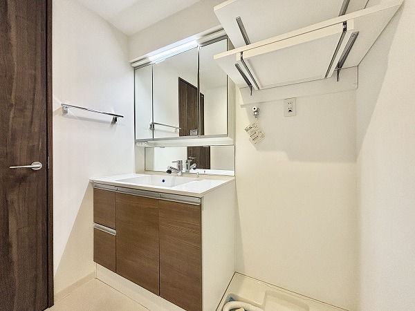 千駄ヶ谷第1スカイハイツ_清潔感のあるサニタリールームの写真