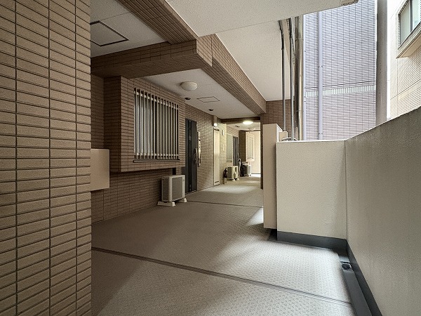 菱和パレス島津山_外廊下