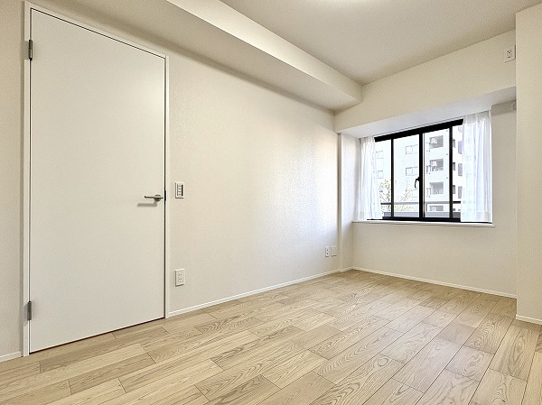 イトーピア目黒青葉台_約6帖の洋室の写真2