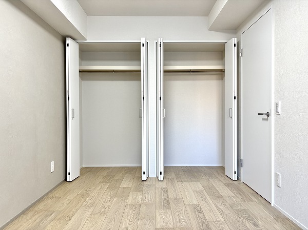 イトーピア目黒青葉台_約6帖の洋室収納の写真