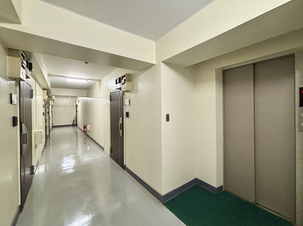 第32宮庭マンション　内廊下