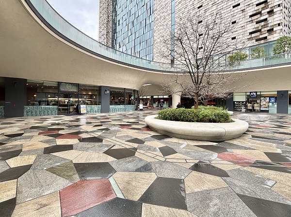 新宿イーストサイドスクエア　レストランフロア