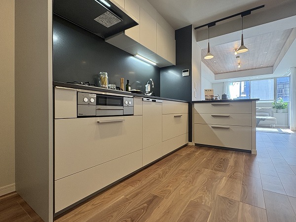 ファミールヒルズ目黒東山_L字型のキッチンの写真