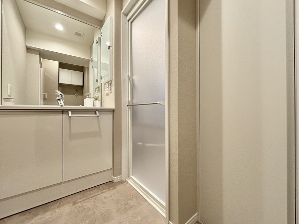 マンション小石川_清潔感のあるパウダールームの写真