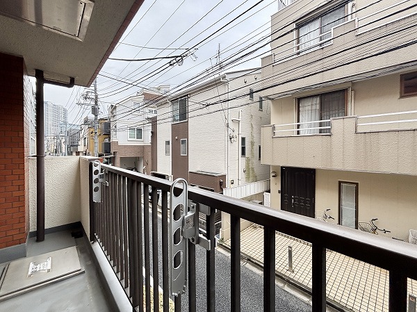 マンション小石川_南向きのバルコニーの写真