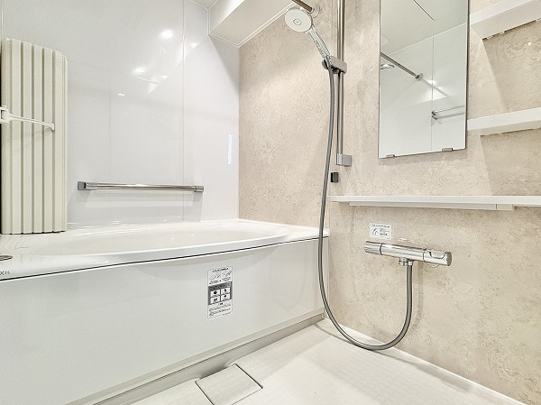 メゾン烏山_お洒落なバスルームの写真