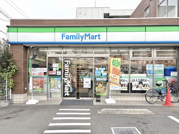 ファミリーマート 小浦世田谷梅丘店