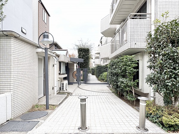 ハウス梅ヶ丘_アプローチの写真