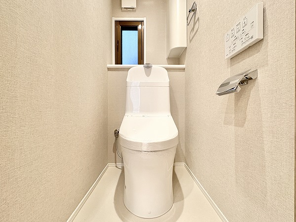 ハウス梅ヶ丘_シンプルなトイレの写真