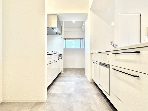 セントラル経堂_爽やかな雰囲気のキッチンの写真