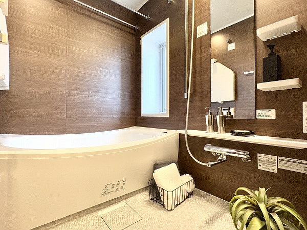 ラコント新宿セントラルパークアパートメント_お洒落なバスルームの写真