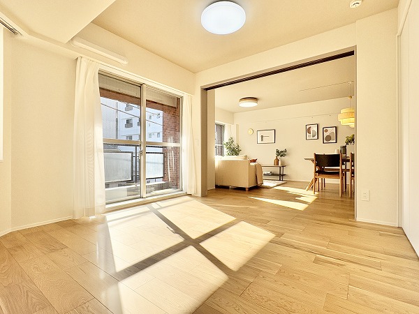 代々木ロイヤルマンション_広々とした洋室の写真